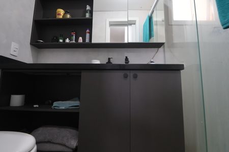 Apartamento à venda com 76m², 2 quartos e 2 vagasBanheiro da Suíte