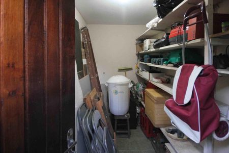 Casa à venda com 140m², 3 quartos e 2 vagas Casa à venda com 140m², 3 quartos e 2 vagasEdicula