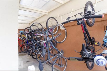 Apartamento à venda com 69m², 2 quartos e sem vaga Apartamento à venda com 69m², 2 quartos e sem vagaÁrea comum - Bicicletário