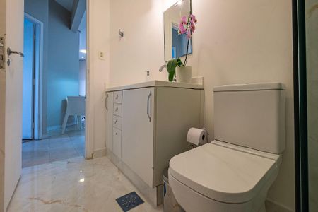 Apartamento à venda com 152m², 2 quartos e 2 vagasBanheiro Social