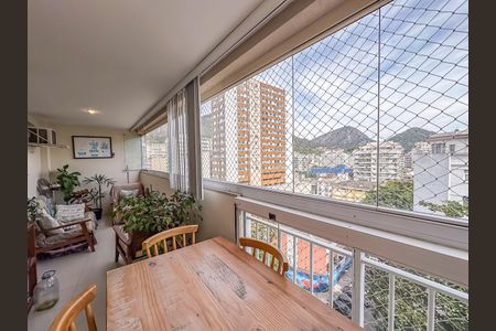 Apartamento à venda com 80m², 2 quartos e 2 vagasSacada Suíte