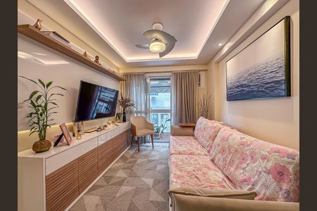 Apartamento à venda com 80m², 2 quartos e 2 vagasSala