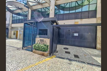 Apartamento à venda com 80m², 2 quartos e 2 vagasFachada