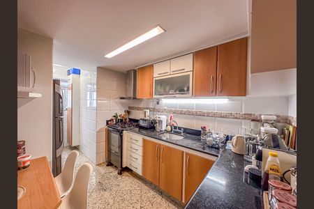 Apartamento à venda com 80m², 2 quartos e 2 vagasCozinha