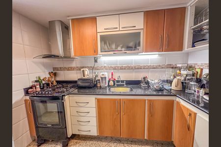 Apartamento à venda com 80m², 2 quartos e 2 vagasCozinha
