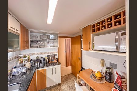 Apartamento à venda com 80m², 2 quartos e 2 vagasCozinha