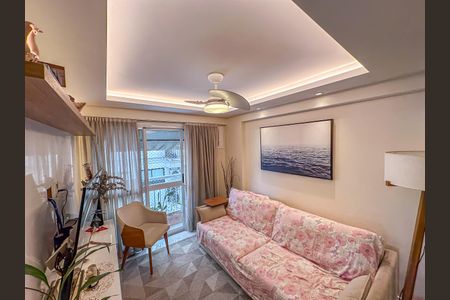 Apartamento à venda com 80m², 2 quartos e 2 vagasSala