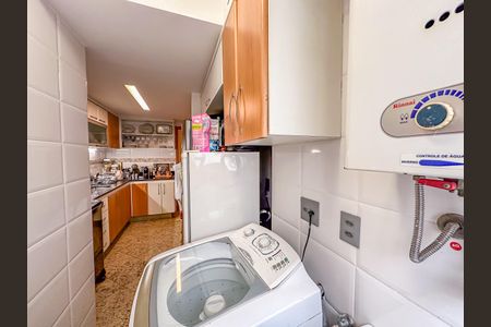 Apartamento à venda com 80m², 2 quartos e 2 vagasÁrea de Serviço