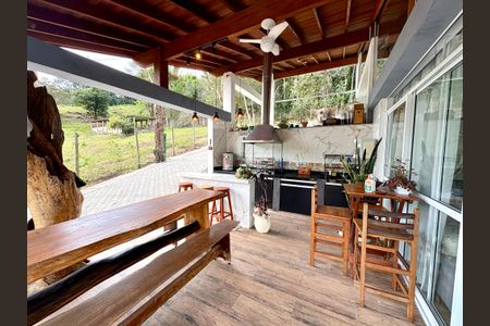 Casa para alugar com 300m², 2 quartos e NaN vagasChurrasqueira