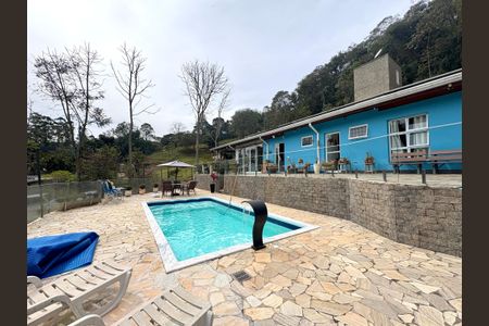 Casa para alugar com 300m², 2 quartos e NaN vagasPiscina