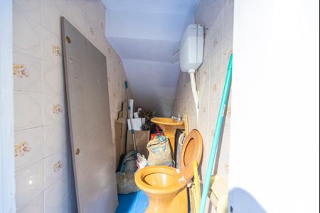 Casa à venda com 328m², 5 quartos e 3 vagasBanheiro de Serviço