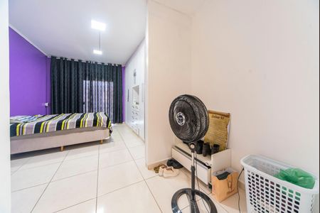 Casa à venda com 328m², 5 quartos e 3 vagasSuíte