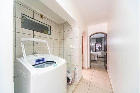 Casa à venda com 328m², 5 quartos e 3 vagasÁrea de Serviço