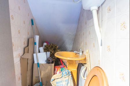 Casa à venda com 328m², 5 quartos e 3 vagasBanheiro de Serviço