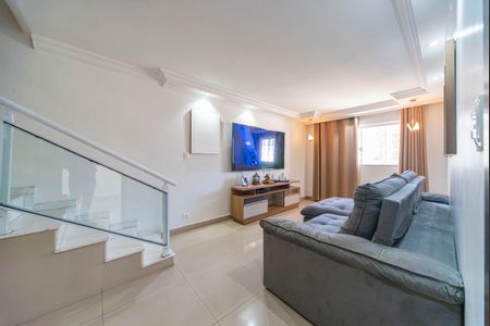 Casa à venda com 328m², 5 quartos e 3 vagasSala
