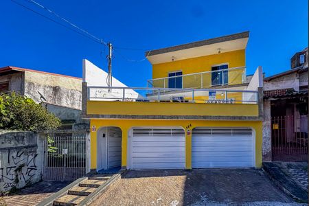 Casa à venda com 328m², 5 quartos e 3 vagasFachada