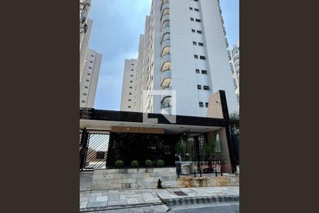 Apartamento para alugar com 73m², 3 quartos e 2 vagas Apartamento para alugar com 73m², 3 quartos e 2 vagasFachada