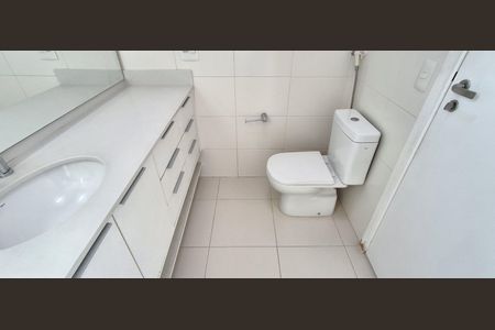 Apartamento à venda com 162m², 4 quartos e 3 vagasBanheiro Suíte 2