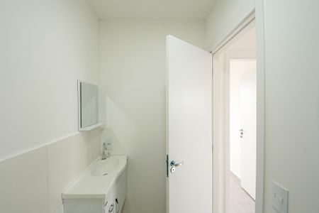 Apartamento para alugar com 37m², 2 quartos e sem vaga Apartamento para alugar com 37m², 2 quartos e sem vagaBanheiro