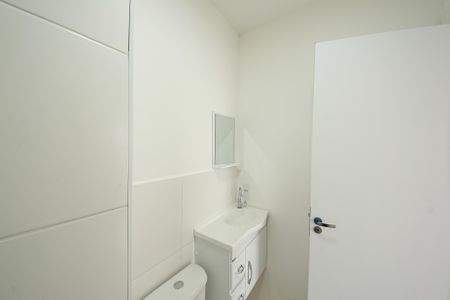 Apartamento para alugar com 37m², 2 quartos e sem vaga Apartamento para alugar com 37m², 2 quartos e sem vagaBanheiro