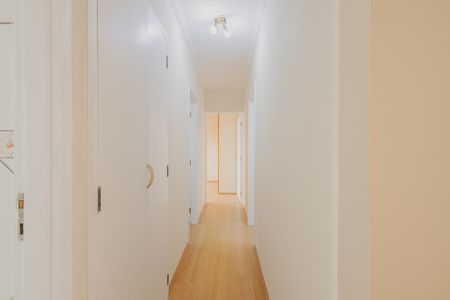 Corredor de apartamento à venda com 2 quartos, 72m² em Cerqueira César, São Paulo