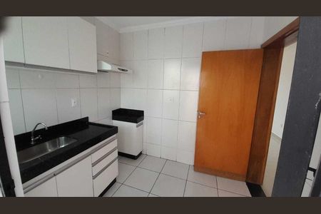 Casa à venda com 2 quartos, 108m² em Vila Paquetá, Belo Horizonte