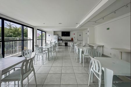 Apartamento à venda com 36m², 1 quarto e 1 vaga Apartamento à venda com 36m², 1 quarto e 1 vagaÁrea comum - Salão de festas