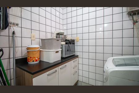 Apartamento à venda com 71m², 3 quartos e 1 vagaÁrea de Serviço