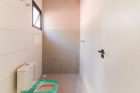 Casa à venda com 120m², 3 quartos e 4 vagas Casa à venda com 120m², 3 quartos e 4 vagasBanheiro da Suíte 2