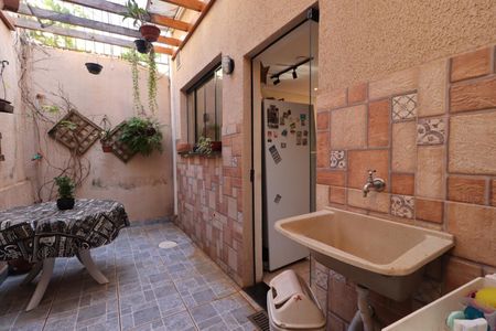 Casa para alugar com 120m², 2 quartos e sem vagaÁrea de Serviço