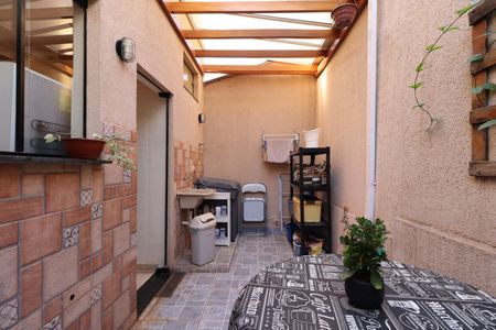 Casa para alugar com 120m², 2 quartos e sem vagaÁrea de serviço