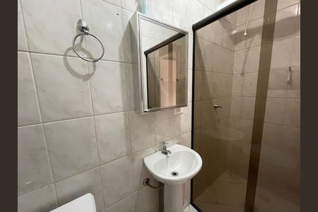 Casa de condomínio para alugar com 62m², 2 quartos e 1 vaga Casa de condomínio para alugar com 62m², 2 quartos e 1 vagaBanheiro