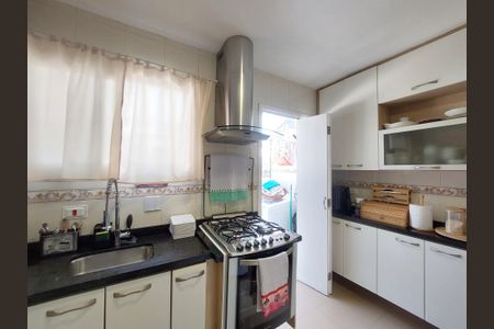 Casa de condomínio para alugar com 163m², 3 quartos e 1 vagaCozinha