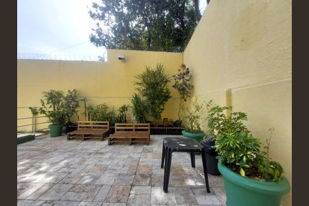 Casa de condomínio para alugar com 163m², 3 quartos e 1 vagaÁrea comum