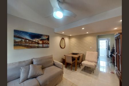 Sala de casa de condomínio para alugar com 3 quartos, 163m² em Vila do Castelo, São Paulo