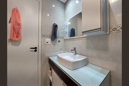 Casa de condomínio para alugar com 163m², 3 quartos e 1 vagaBanheiro Social