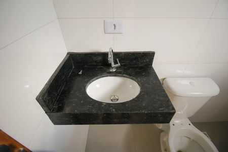 Casa à venda com 79m², 2 quartos e 2 vagas Casa à venda com 79m², 2 quartos e 2 vagasBanheiro da Suíte