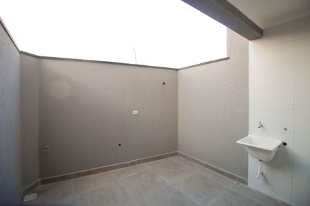 Casa à venda com 79m², 2 quartos e 2 vagas Casa à venda com 79m², 2 quartos e 2 vagasÁrea de Serviço