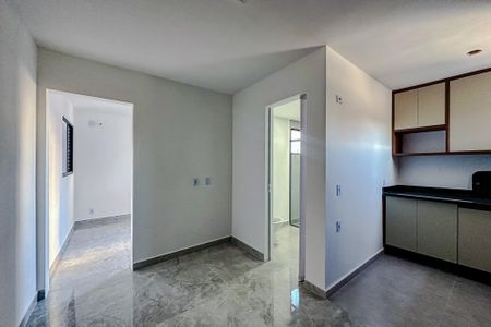 Sala de apartamento para alugar com 1 quarto, 42m² em Vila Bertioga, São Paulo