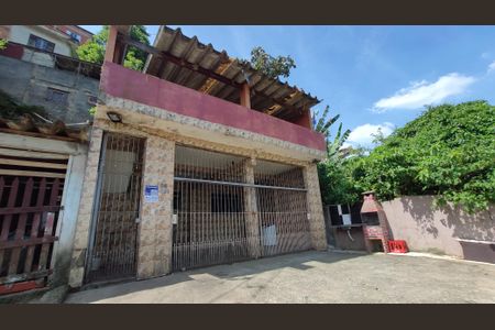 Casa para alugar com 120m², 3 quartos e 2 vagas Casa para alugar com 120m², 3 quartos e 2 vagasFachada