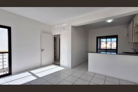 Apartamento para alugar com 82m², 2 quartos e 1 vaga Apartamento para alugar com 82m², 2 quartos e 1 vagaSala