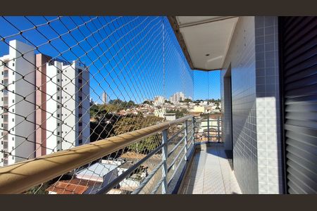 Apartamento para alugar com 82m², 2 quartos e 1 vaga Apartamento para alugar com 82m², 2 quartos e 1 vagaSacada dos Quartos