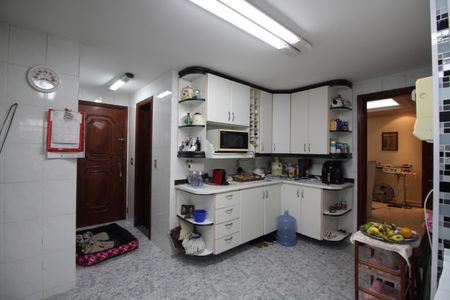 Apartamento à venda com 224m², 5 quartos e 3 vagasCozinha