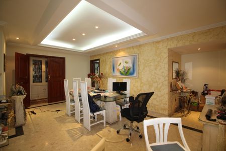 Apartamento à venda com 224m², 5 quartos e 3 vagasSala