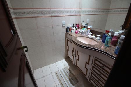 Apartamento à venda com 224m², 5 quartos e 3 vagasQuarto 4 - Banheiro