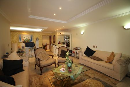 Apartamento à venda com 224m², 5 quartos e 3 vagasSala