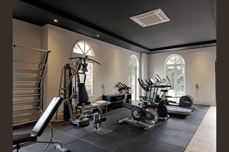 Apartamento à venda com 385m², 4 quartos e 6 vagas Apartamento à venda com 385m², 4 quartos e 6 vagasAcademia