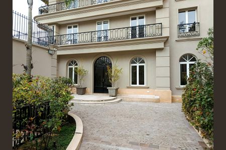 Apartamento à venda com 385m², 4 quartos e 6 vagas Apartamento à venda com 385m², 4 quartos e 6 vagasEntrada do edifício