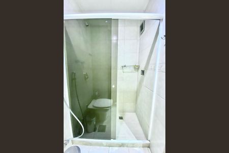 Apartamento à venda com 93m², 3 quartos e 2 vagasBanheiro social 