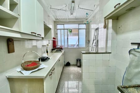 Apartamento à venda com 93m², 3 quartos e 2 vagasCozinha
